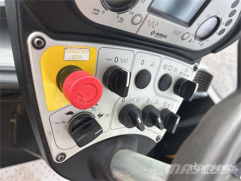 Bomag BW213D5 Smooth Drum Compactor Valjci sa jednim bubnjem