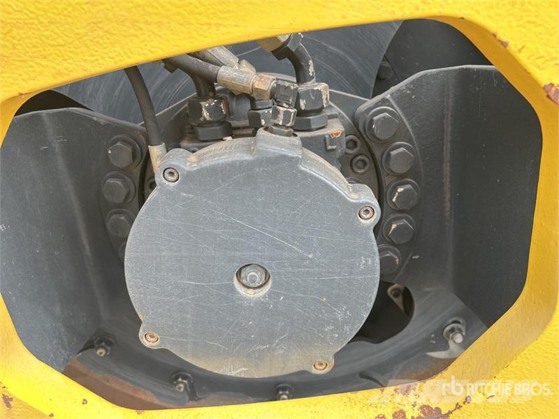 Bomag BW213D5 Smooth Drum Compactor Valjci sa jednim bubnjem
