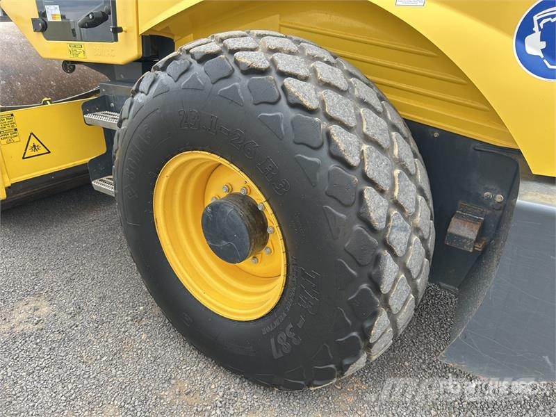 Bomag BW213D5 Smooth Drum Compactor Valjci sa jednim bubnjem