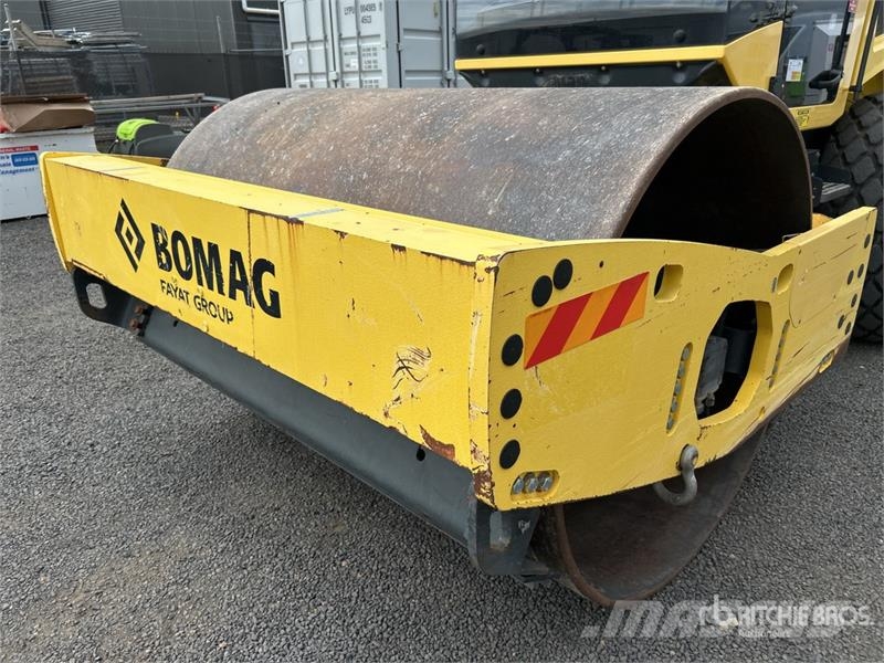 Bomag BW213D5 Smooth Drum Compactor Valjci sa jednim bubnjem