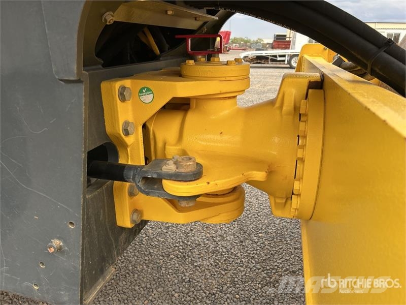 Bomag BW213D5 Smooth Drum Compactor Valjci sa jednim bubnjem