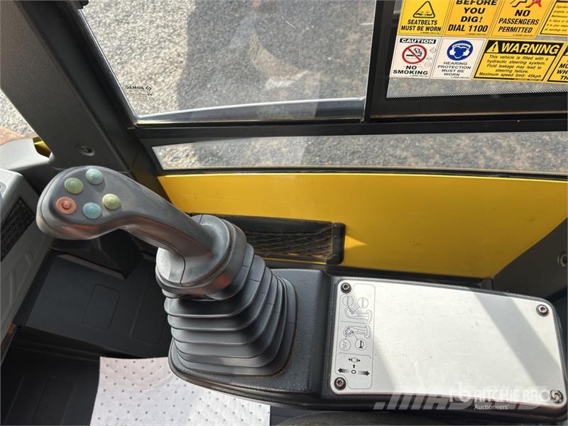 Bomag BW213D5 Smooth Drum Compactor Valjci sa jednim bubnjem