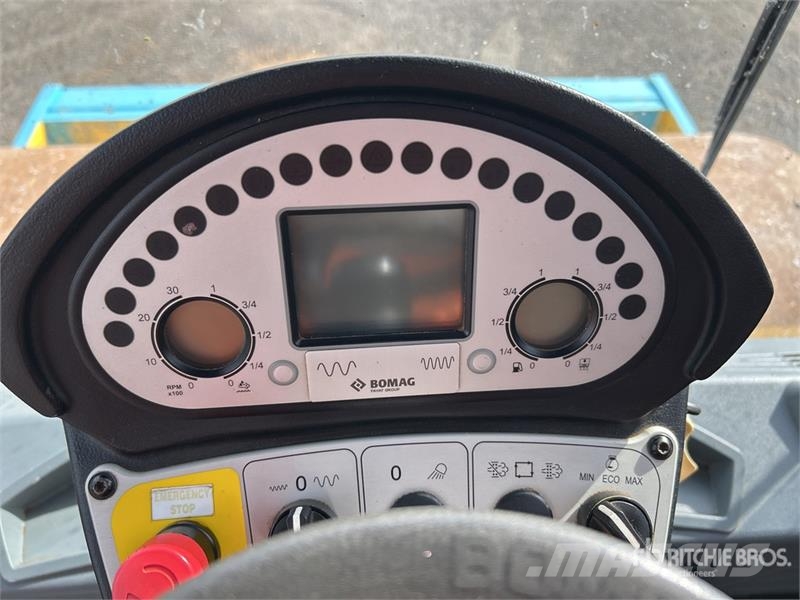 Bomag BW213D5 Smooth Drum Compactor Valjci sa jednim bubnjem