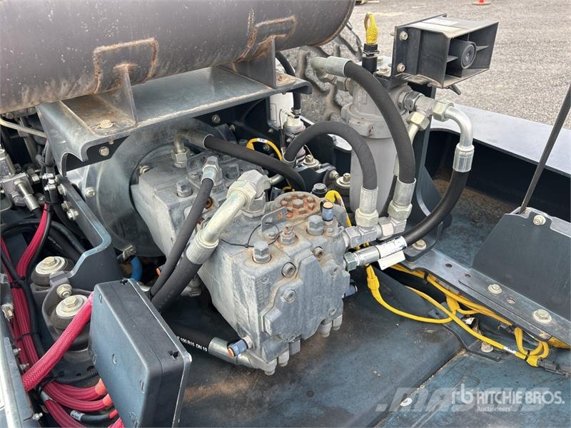 Bomag BW213D5 Smooth Drum Compactor Valjci sa jednim bubnjem