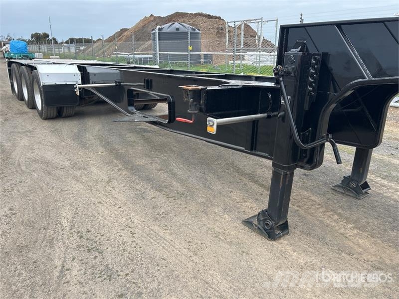 Boomer 12 m Tri/A Step Deck Container Trailer Konteinerveohaagised