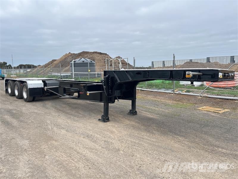 Boomer 12 m Tri/A Step Deck Container Trailer Konteinerveohaagised