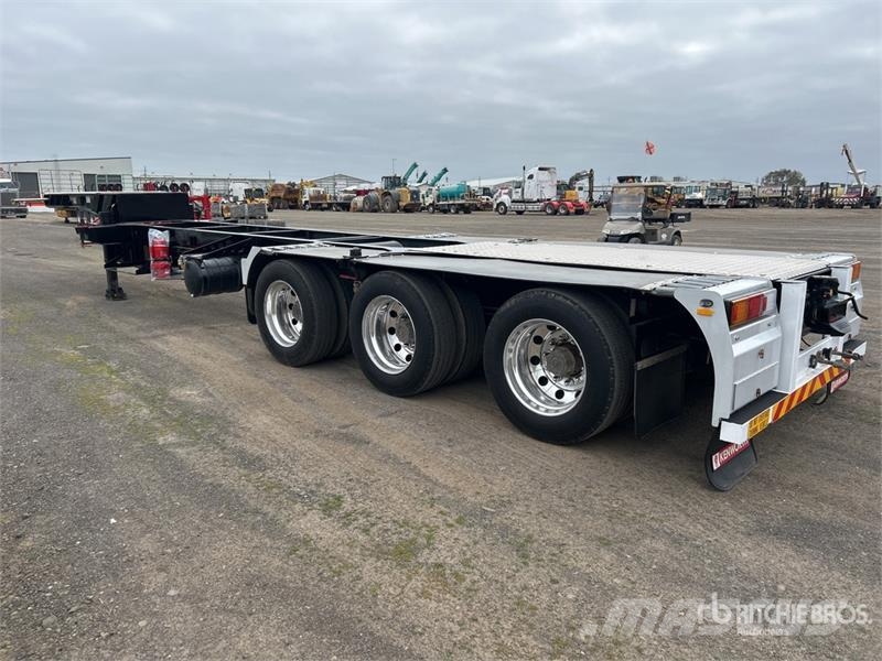 Boomer 12 m Tri/A Step Deck Container Trailer Konteinerveohaagised