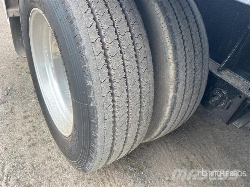 Boomer 12 m Tri/A Step Deck Container Trailer Konteinerveohaagised