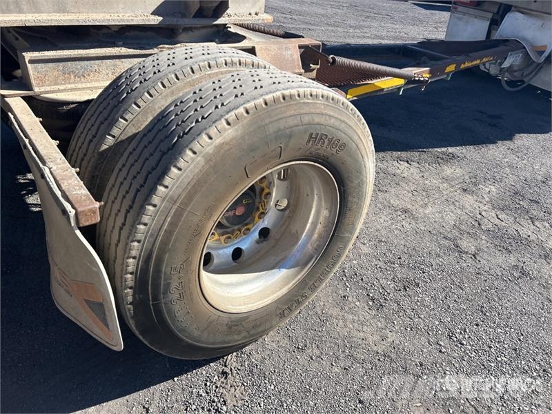Borcat 5.9 m Super Dog End Dump Trailer Kipper