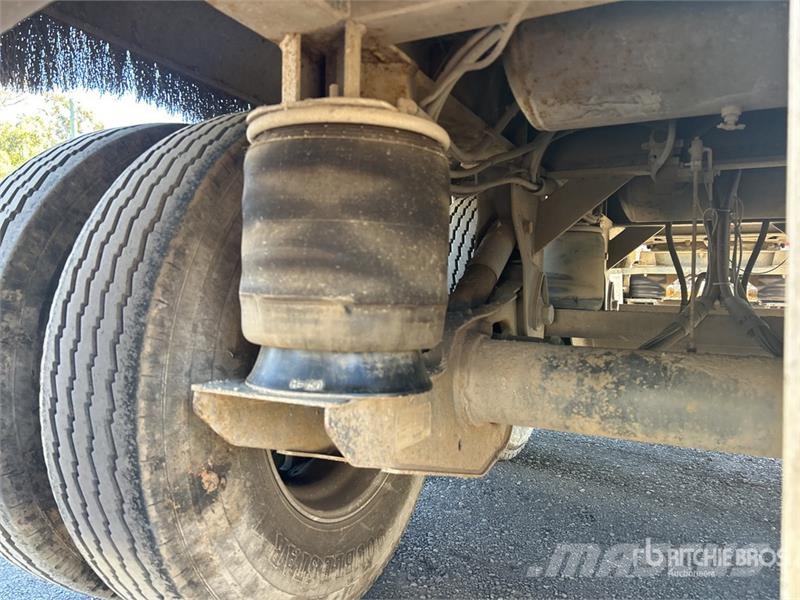 Borcat 5.9 m Super Dog End Dump Trailer Kipper