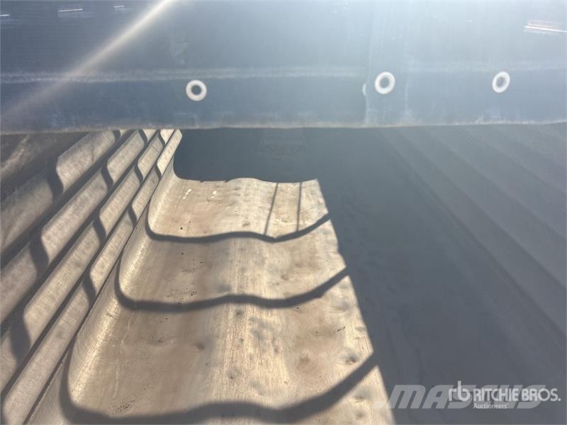 Borcat 5.9 m Super Dog End Dump Trailer Kipper
