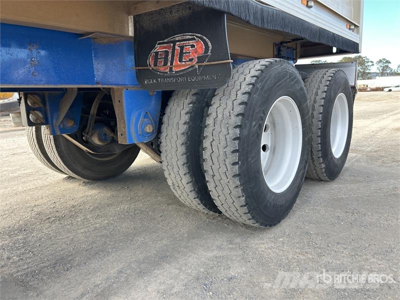  BTE 8.2 m Quad Dog End Dump Trailer Damperli römorklari