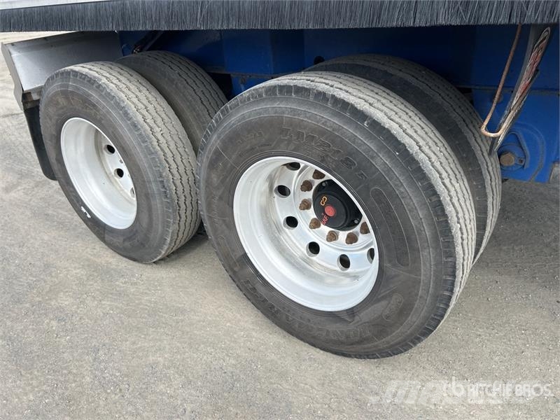  BTE 8.2 m Quad Dog End Dump Trailer Damperli römorklari