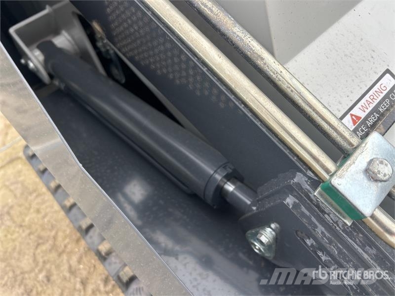 BTTL ST25M-6 Mini Compact Track Loader (Unused) لوادر انزلاقية التوجيه