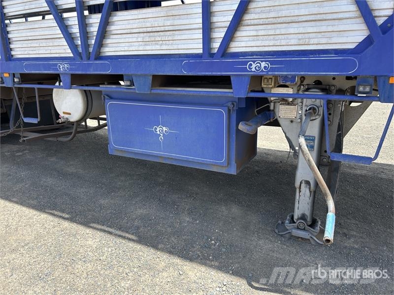 Byrne 12.3 m Tri/A Livestock Trailer Prikolice za prijevoz stoke