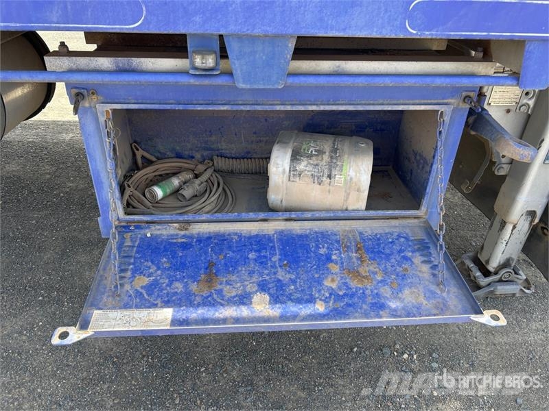 Byrne 12.3 m Tri/A Livestock Trailer Prikolice za prijevoz stoke