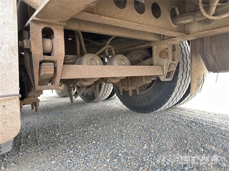  Byrne 6.3 m Tri/A B-Double Lead Livestock Trailer Prikolice za prijevoz stoke