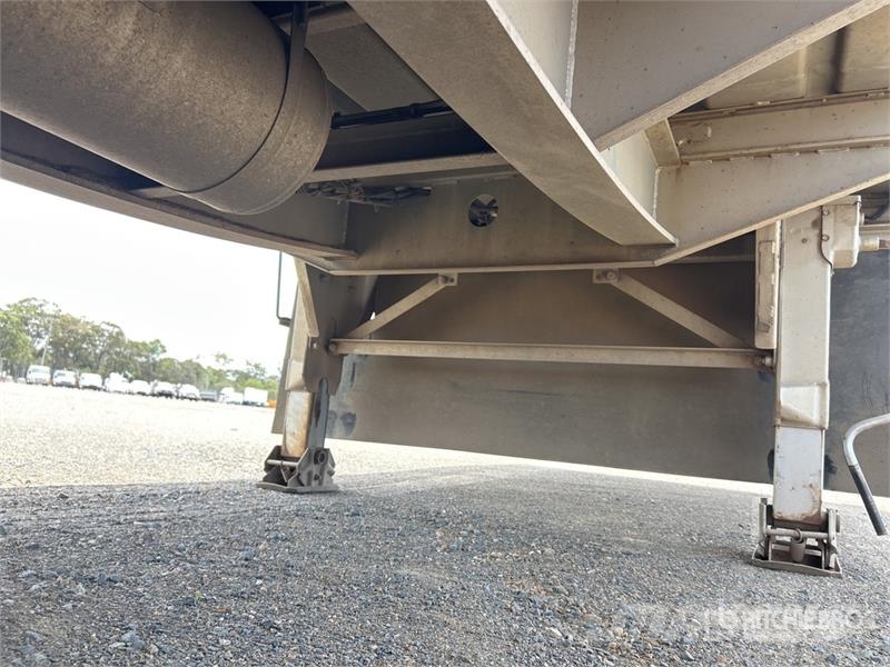  Byrne 6.3 m Tri/A B-Double Lead Livestock Trailer Prikolice za prijevoz stoke