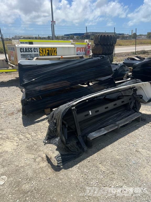 Cab roof deflector (Unused) 其他货车