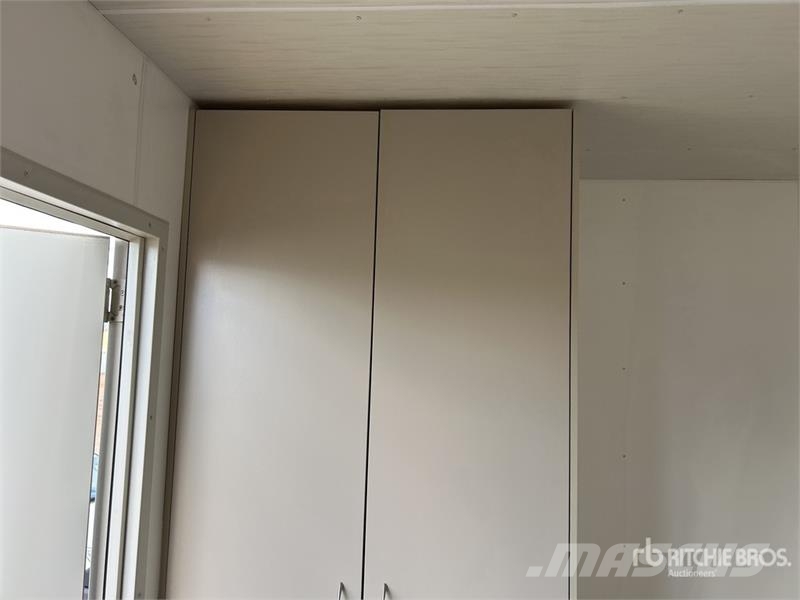 Campac 14.4 m x 3.3 m Skid-Mounted Accommodation Інші причепи