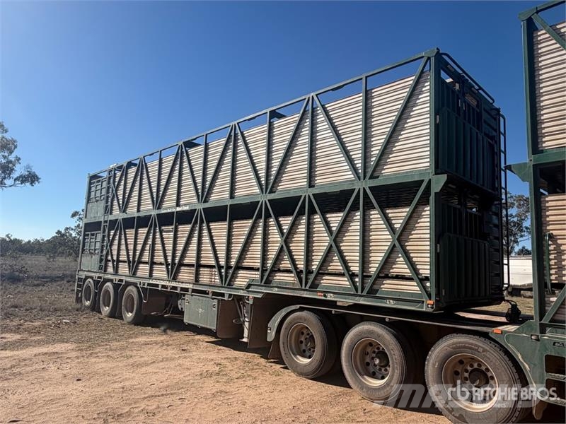  Cannon Tri/A Livestock Trailer مقطورات نقل الحيوانات