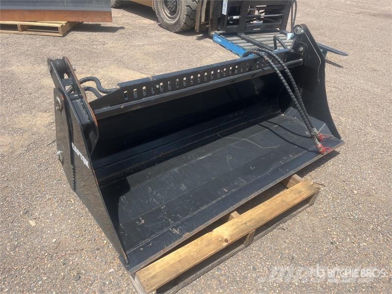Captok 1800 mm Multi-Purpose Skid Steer Bucket (Unused) Baldes