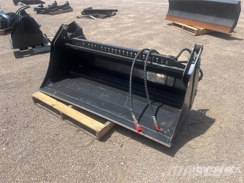Captok 1800 mm Multi-Purpose Skid Steer Bucket (Unused) Baldes