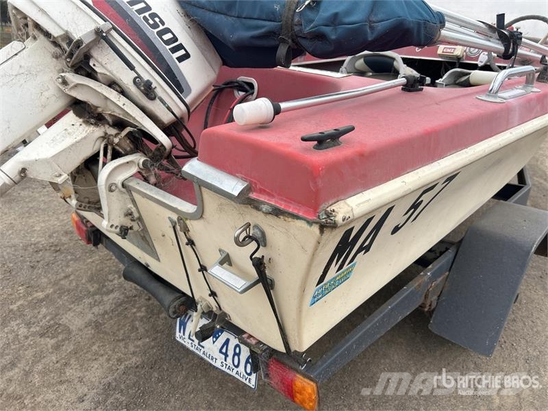 Caribbean 14 ft Bay Boat w/1987 Custom Made S/A Tr Drugi deli