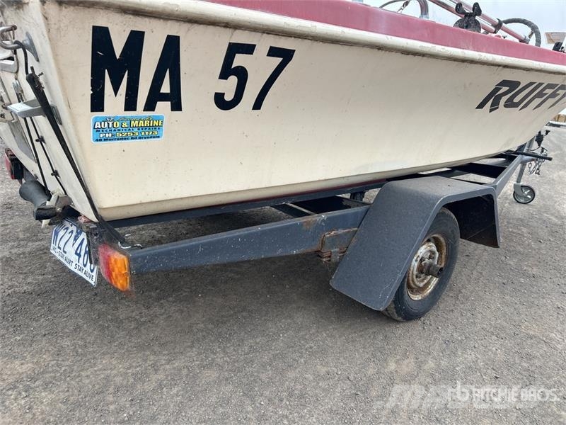 Caribbean 14 ft Bay Boat w/1987 Custom Made S/A Tr Drugi deli