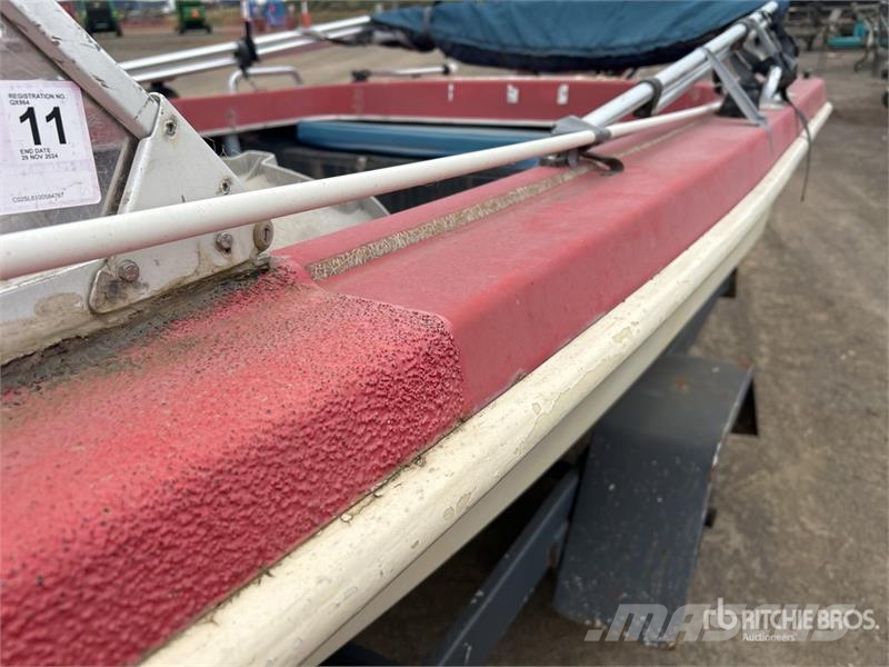 Caribbean 14 ft Bay Boat w/1987 Custom Made S/A Tr Drugi deli
