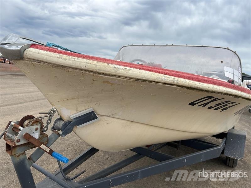 Caribbean 14 ft Bay Boat w/1987 Custom Made S/A Tr Drugi deli