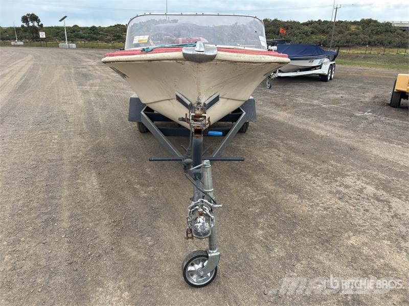 Caribbean 14 ft Bay Boat w/1987 Custom Made S/A Tr Drugi deli