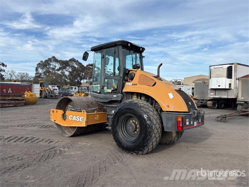 CASE 1100EX-D Smooth Drum Compactor Enkelt tromle