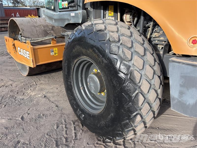 CASE 1100EX-D Smooth Drum Compactor Enkelt tromle
