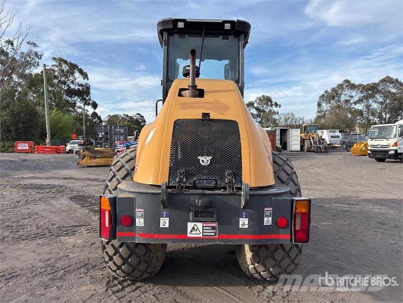 CASE 1100EX-D Smooth Drum Compactor Enkelt tromle