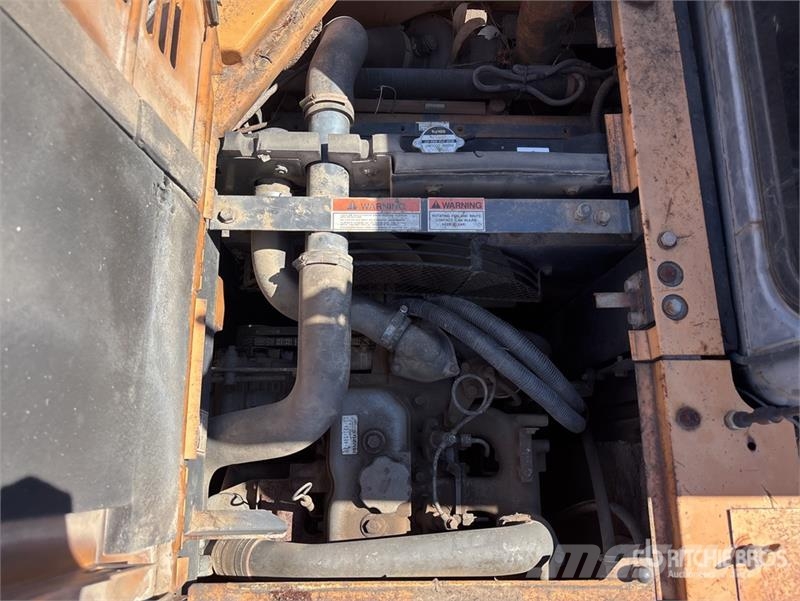 CASE CX135SR Tracked Excavator Pásové rýpadlá