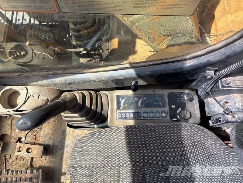 CASE CX135SR Tracked Excavator Pásové rýpadlá