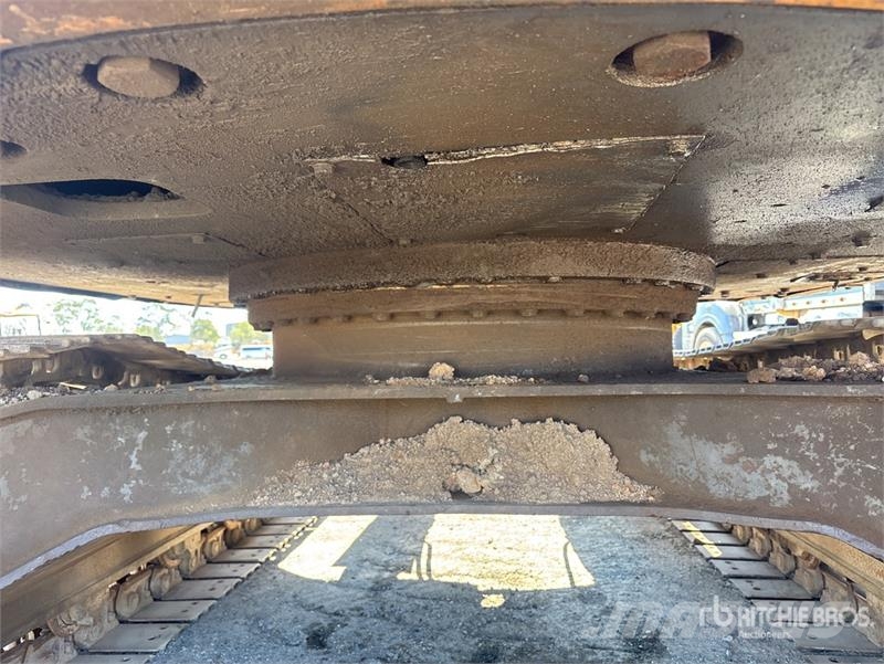 CASE CX135SR Tracked Excavator Pásové rýpadlá