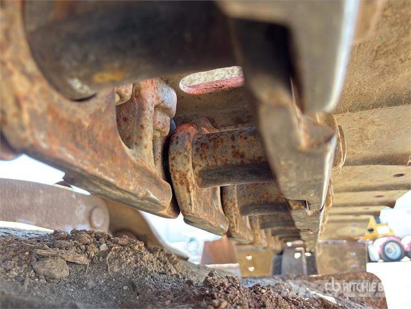 CASE CX135SR Tracked Excavator Pásové rýpadlá