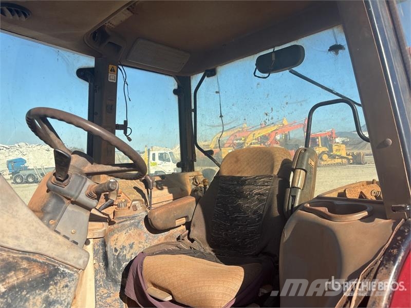 CASE Maxxum 130 4WD Tractor Tractors