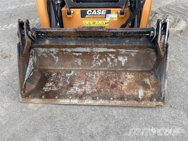 CASE SR160B Two-Speed Skid Steer Loader Carregadoras de direcção deslizante