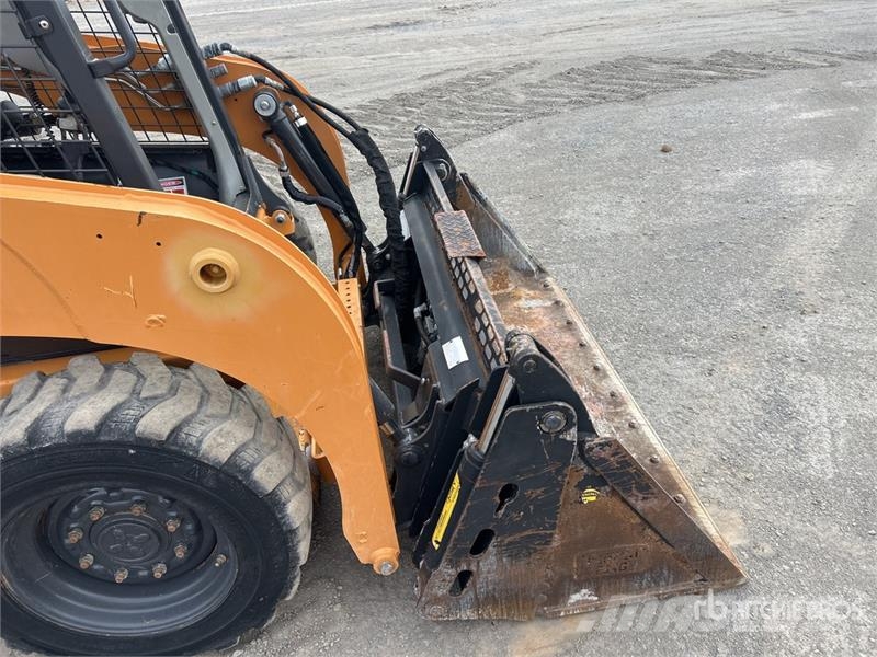 CASE SR160B Two-Speed Skid Steer Loader Carregadoras de direcção deslizante