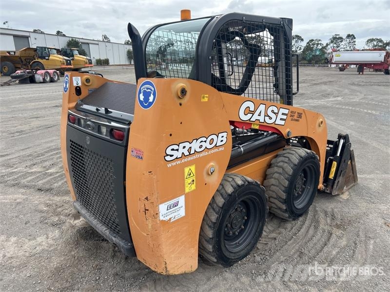 CASE SR160B Two-Speed Skid Steer Loader Carregadoras de direcção deslizante