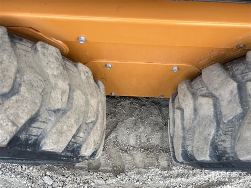 CASE SR160B Two-Speed Skid Steer Loader Carregadoras de direcção deslizante