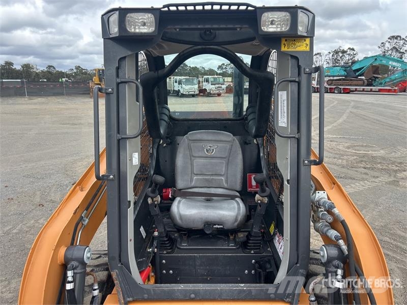 CASE SR160B Two-Speed Skid Steer Loader Carregadoras de direcção deslizante