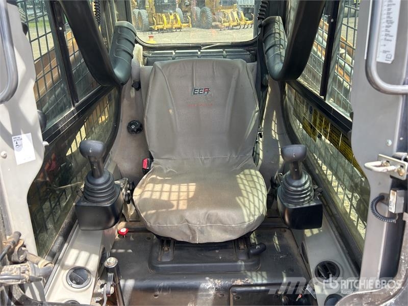 CASE TR310B Skid steer loaders