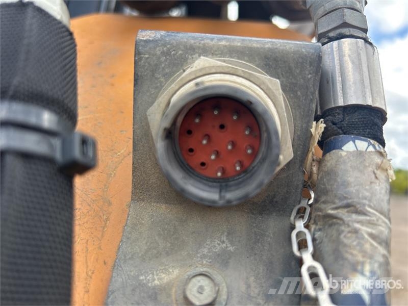 CASE TR310B Skid steer loaders