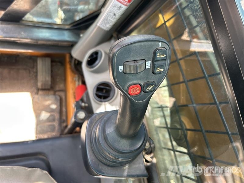 CASE TR310B Skid steer loaders