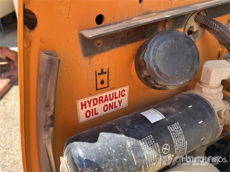 CASE TR310B Skid steer loaders