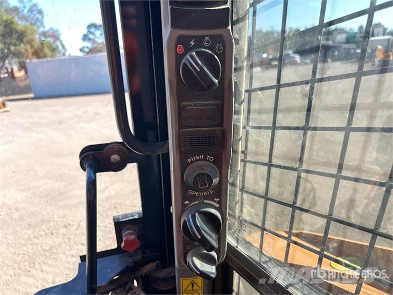CASE TR340B Skid steer loaders